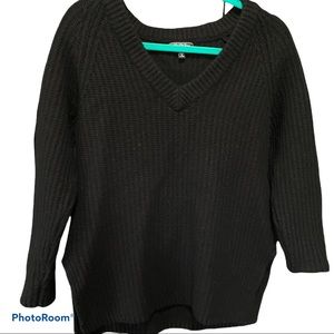 Saks fifth avenue black merino wool black sweater